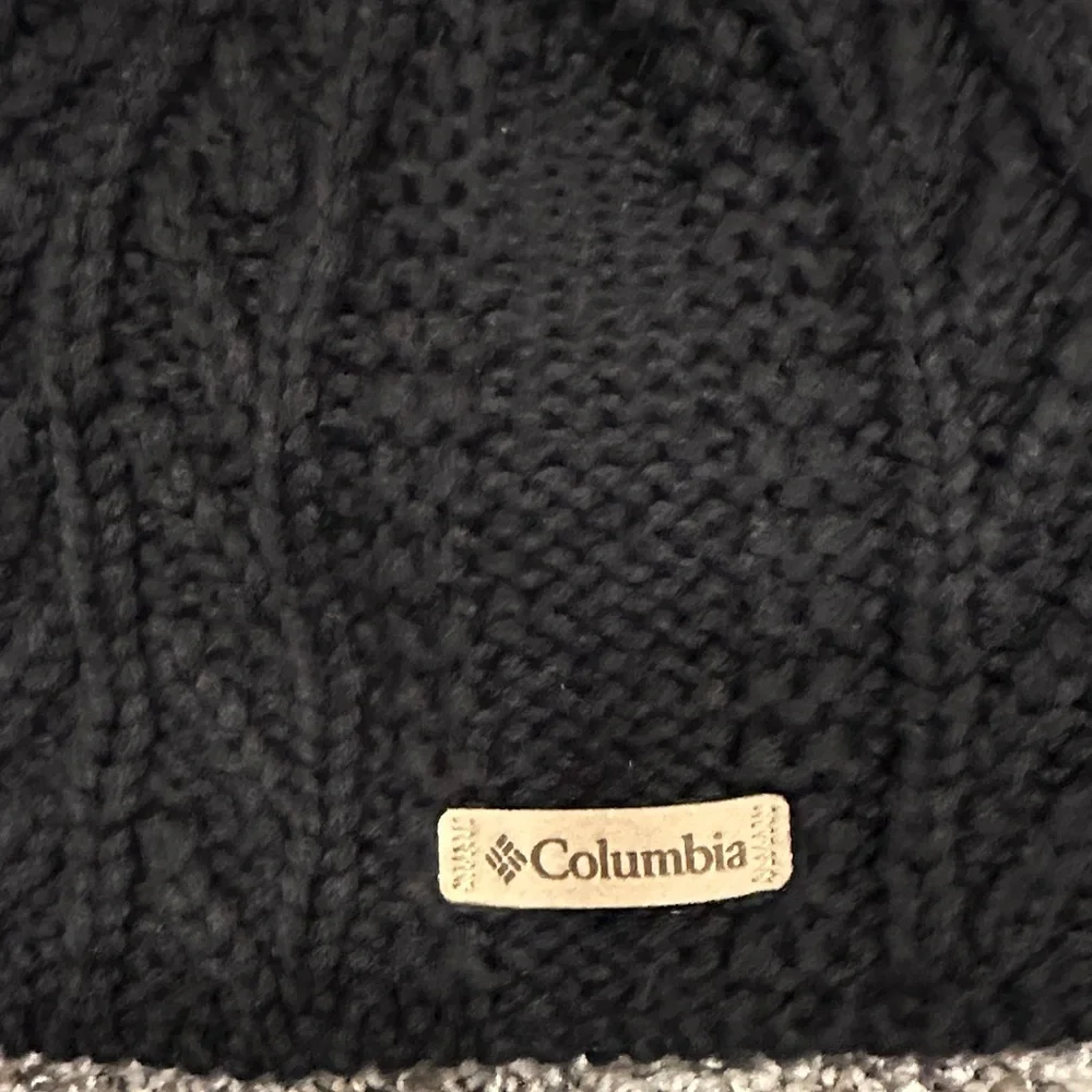 Columbia Omni Heat Classic Black Cable Knit Beanie